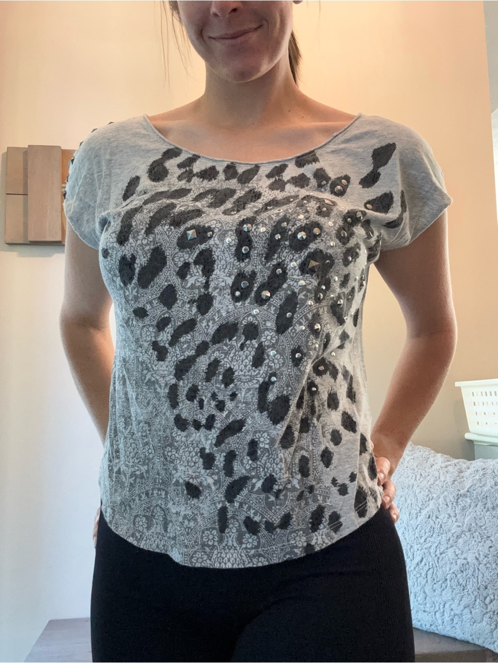 Rock & Republic Light Gray Leopard Print Short-Sleeve Tee with Studs